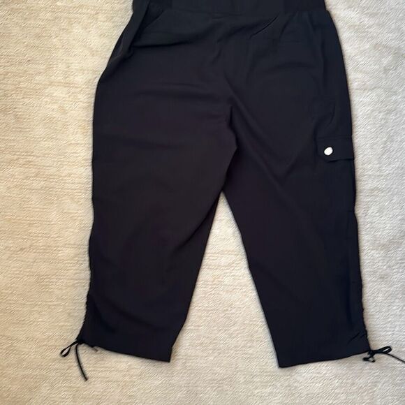 Christopher & Banks Crop Pants, Black, Size 10 - Picture 3 of 6